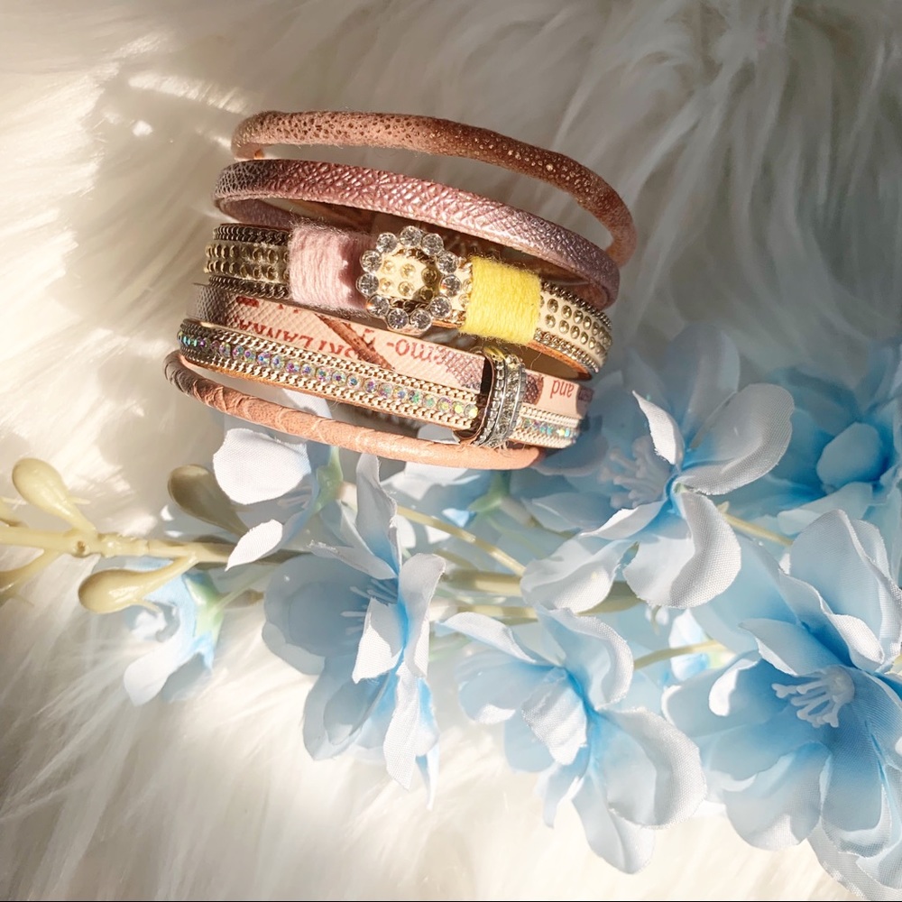 Pink bracelet - Picture 1 of 6